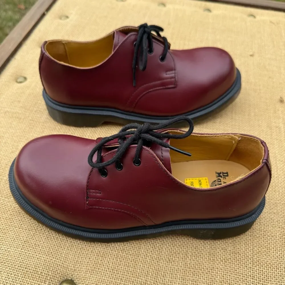 Dr Martens 1925 5400 Cherry Red Oxford Mens 6 Womens 7 Leather